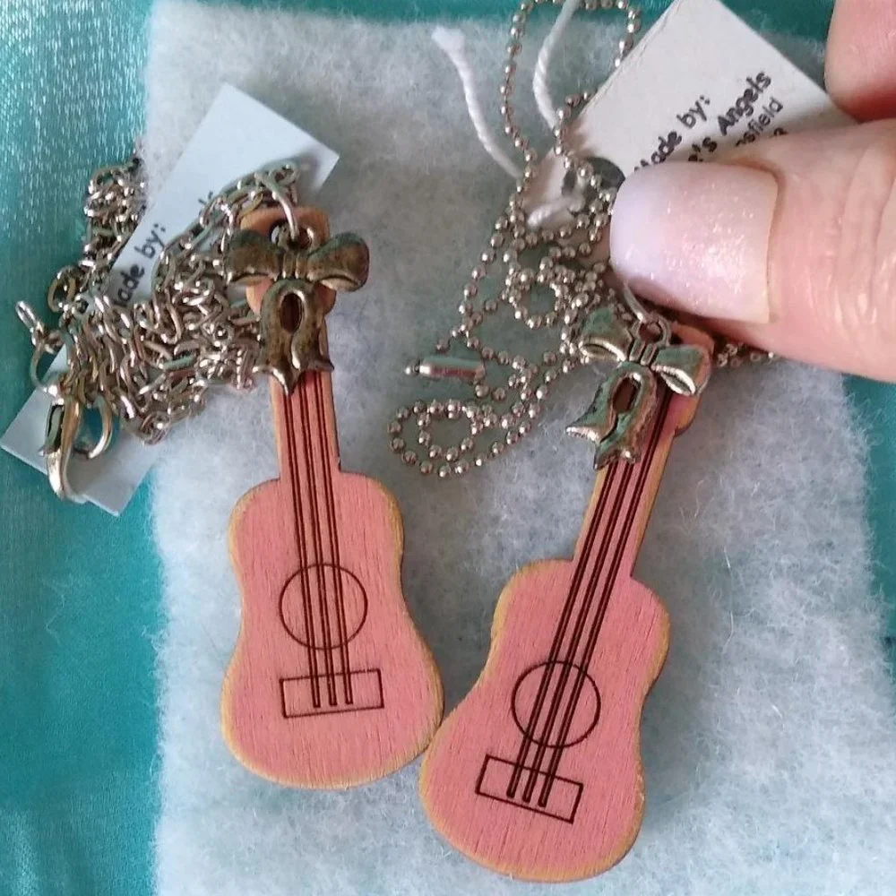 Pink Girly Guitar Necklaces MUST BUNDLE - Picture 7 of 15